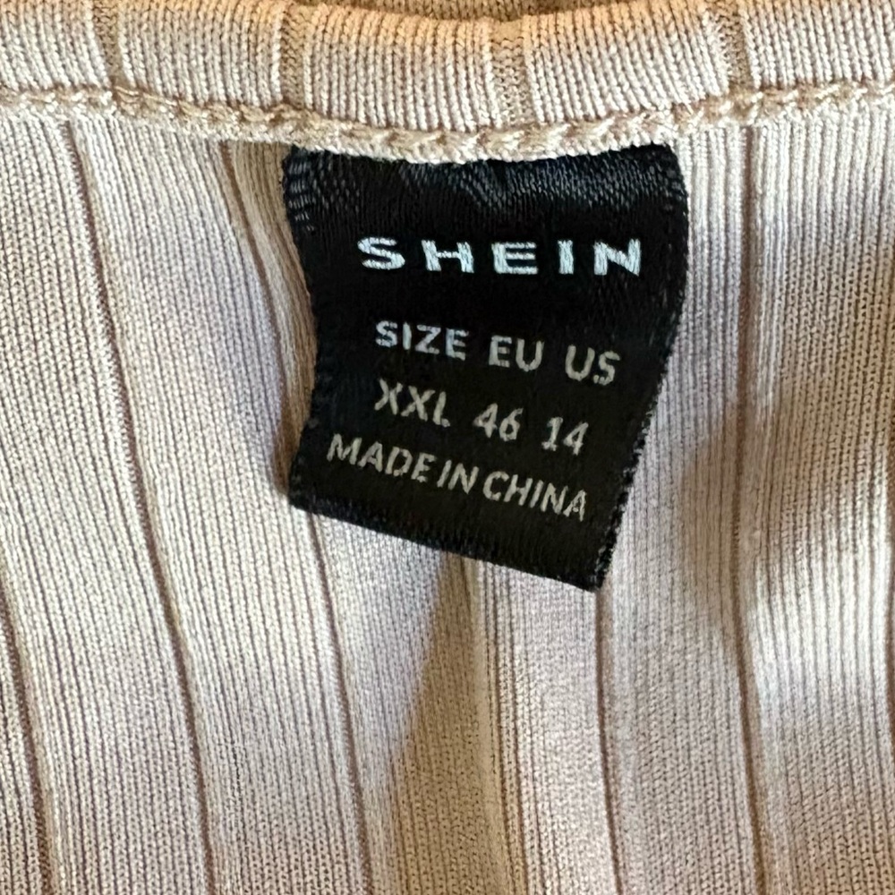 Sleeveless Ribbed Top - Picture 3 of 3